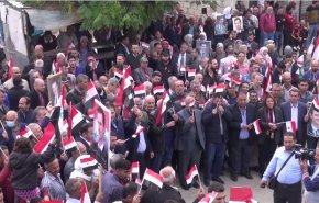 شاهد..تجمهر لاهالي تل رفعت تنديداً بالقصف التركي