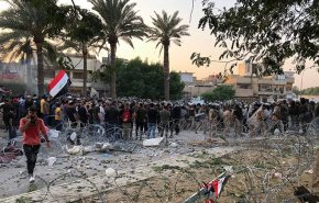 شاهد.. انباء عن اخراج المسؤولين من المنطقة الخضراء
