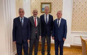 لافروف يلتقي وفدا من المعارضة السورية برئاسة الجربا