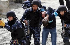 القوى الفلسطينية تدين اعتقالات السلطة للأسرى المحررين