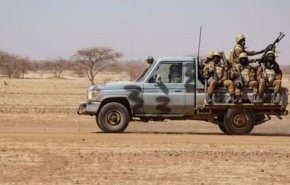 مقتل جندي و23 مسلحا بهجومين منفصلين في بوركينا فاسو