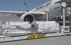 شاهد .. ايران تواصل ارسال مساعدات انسانية الى افغانستان