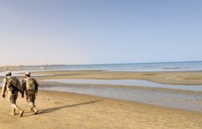 أول تعليق من الحكومة المصرية على تحرك الجيش على الحدود في رفح