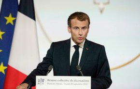 شاهد.. ماكرون يستجدي ود الجزائريين بطرق أخرى
