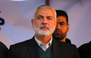 هنية يهنئ الأسيرين القساميين بالإفراج عنهما من سجون الاحتلال
