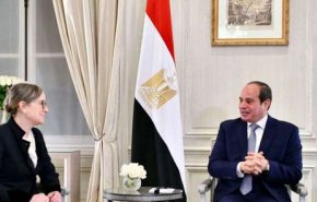 السيسي يلتقي رئيسة الوزراء التونسية في باريس