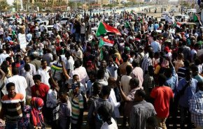 السودان..رفض لإعلان البرهان ترؤسه مجلس السيادة والدعوة لعودة حمدوك