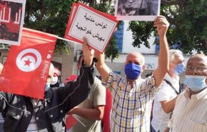 5 عائلات لقياديي 'إخوان' تونس تصل ليبيا