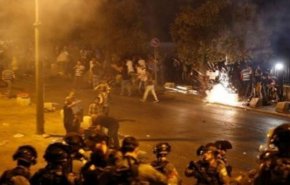 مواجهات مع الاحتلال بالقدس واعتداءات للمستوطنين في نابلس