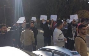 تفاعل رواد التواصل مع طلاب جامعة الاردن الرافضين للتطبيع