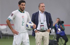 رسميا.. ادفوكات يقدم استقالته من تدريب المنتخب العراقي