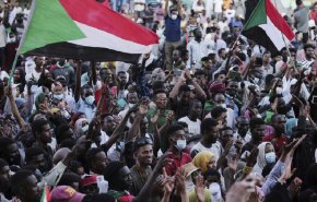 حمدوك يوجه بتأمين مظاهرات يوم غد وبدء إطلاق سراح المعتقلين