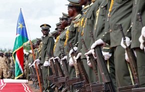 السودان..أنباء عن إحالة العشرات من قيادات الأمن والمخابرات للتقاعد