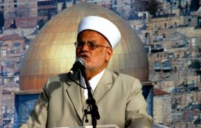 عكرمة صبري: مليارات الدولارات تتدفق على الاحتلال لتهويد القدس