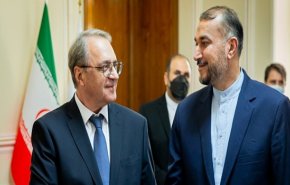 وزير الخارجية الايراني يجري محادثات مع مبعوث الرئيس الروسي 