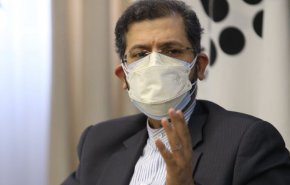 خطيب زادة: الفريق المفاوض الإيراني يركز علی رفع الحظر