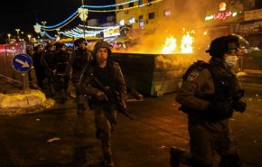 مقاومون فلسطينيون يطلقون النار تجاه قوات الاحتلال شرق نابلس