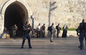 الاحتلال يعرقل دخول المصلين للمسجد الاقصى