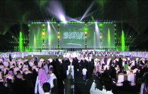 شاهد.. هكذا تدمر هيئة الترفيه الحياء والدين في السعودية!