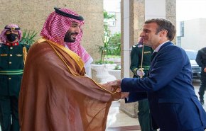 هل تبنّت فرنسا استراتيجيّة الرياض في لبنان؟