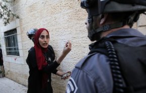 الاحتلال يحقق مع ايقونة المقاومة الفلسطينية في حي الشيخ جراح