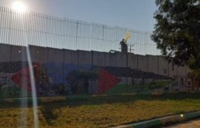 كيان الاحتلال يستأنف تركيب أعمدة حديدية للسياج المعدني مقابل بلدة العديسة الجنوبية