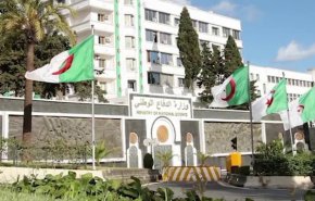 الجزائر تعلن تفكيك خلية مكونه من 9 أشخاص ينتمون لتنظيم إرهابي