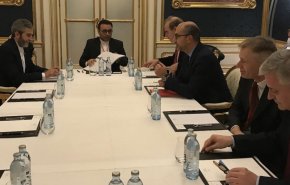 كبير المفاوضين الإيرانيين يلتقي بممثلي ثلاث دول أوروبية ومورا في فيينا