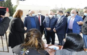 وزير الصحة اللبناني يتوقع ارتفاعًا بإصابات أوميكرون في لبنان