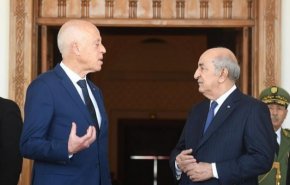 الرئيس الجزائري يزور تونس غدا لتفعيل الاتفاقيات المشتركة بين البلدين
