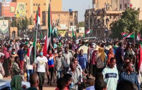 السودان: تظاهرات ليلية ومواكب دعائية لـ