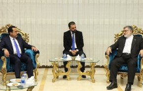 توقيع مذكرة تفاهم لتنمية التبادل التجاري بين محافظتين إيرانية وعراقية