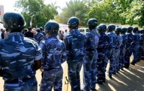 مقتل ضابط شرطة خلال تظاهرات في السودان اليوم