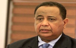 وزير الخارجية السوداني الأسبق يضرب عن الطعام