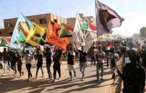 وساطة إفريقية بالسودان لحل سياسي سلمي واعتقالات وسط لجان المقاومة!

