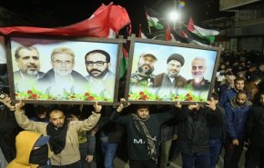 صهاينة وسعوديون غاضبون من رفع صور نصر الله وسليماني والحوثي في غزة