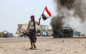 وقفة احتجاجية بالحديدة تنديدا بتصعيد العدوان على المدينة