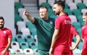 بعد الخروج من التصفيات.. إقالة الجهاز الفني لمنتخب سوريا 