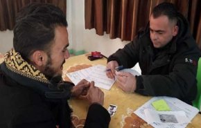 بالصور.. انضمام المئات لعمليات التسوية في دير الزور والرقة وحلب