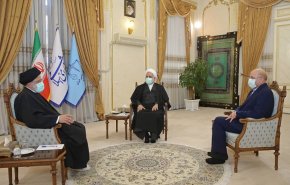رئيس القضاء الايراني يستضيف الاجتماع الاسبوعي لرؤساء السلطات الثلاث