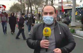 في مشهد مهيب، الشعب الايراني يحتفل بذكرى انتصار الثورة