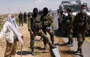 إصابة عشرات الفلسطينيين بمواجهات مع الإحتلال بينهم صحفيون 