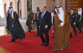 شاهد..نشطاء التواصل: كل ذرة في البحرين ترفض الصهاينة