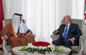 أمير قطر: نعمل على رفع مستوى التعاون مع الجزائر