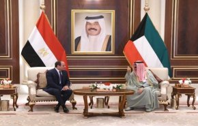 أمير الكويت يستقبل السيسي ويبحث معه التعاون الثنائي