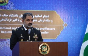 الادميرال إيراني: القوى الاجنبية تحاول الايحاء بعجز دول المنطقة