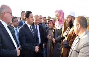 محافظ دمشق يقدم واجب العزاء لذوي ضحايا حريق مول لاميرادا