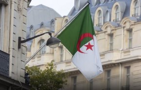 الجزائر تعلق نشاط سفارتها لدى أوكرانيا
