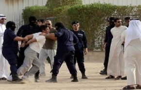 كشف تفاصيل جريمة بشعة في الكويت.. نحر أب وأم وابنتهما!
