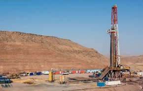 إيران ترفع طاقة استخراج النفط بالحقول المشتركة مع العراق